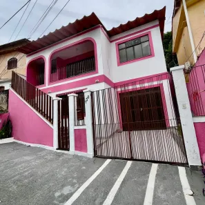 Casa com 4 Quartos para venda ou aluguel, 240m² no Imbetiba, Macaé