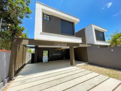 Casa com 4 Quartos à venda, 218m² no Saguaçu, Joinville