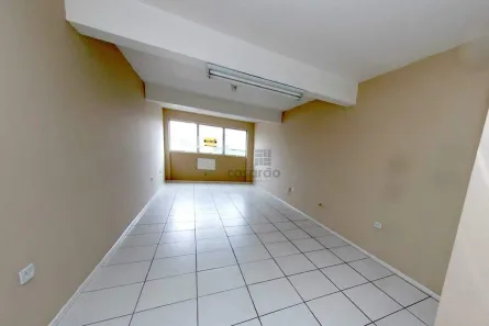 Sala Comercial para alugar, 48m² no Centro, Pelotas
