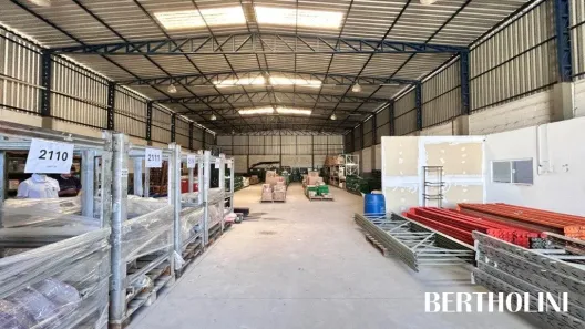 Galpão/Depósito/Armazém para alugar, 830m² no São Caetano, Resende