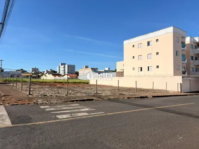 Lote/Terreno à venda, 720m² no Santa Mônica, Uberlândia