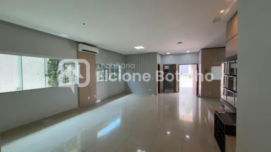 Casa de Condomínio com 3 Quartos para alugar, 267m² no Gávea, Uberlândia