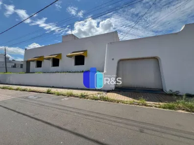 Casa com 3 Quartos à venda, 230m² no Vila Pasti, Louveira