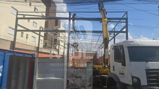 Casa com 1 Quarto à venda, 802m² no Presidente Roosevelt, Uberlândia