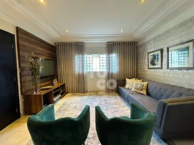 Casa com 3 Quartos à venda, 170m² no Jardim Karaíba, Uberlândia
