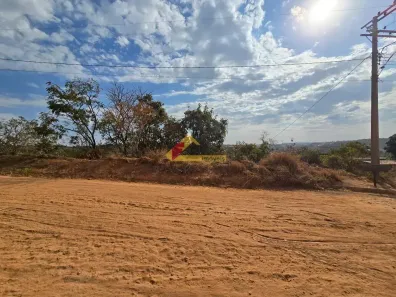 Lote/Terreno à venda, 300m² no Santo André, Divinópolis