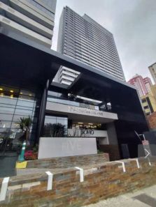 Apartamento com 2 Quartos à venda, 66m² no Centro, Curitiba