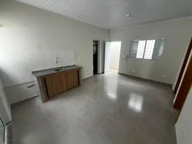 Casa com 2 Quartos para alugar, 40m² no Santo Amaro, São Paulo