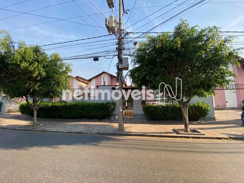 Casa com 3 quartos — Itapoã, Belo Horizonte