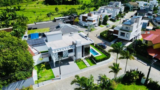 Casa com 4 Quartos à venda, 355m² no Ariribá, Balneário Camboriú
