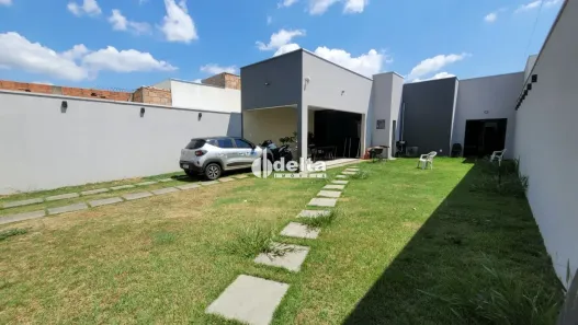 Casa com 2 Quartos à venda, 91m² no Laranjeiras, Uberlândia