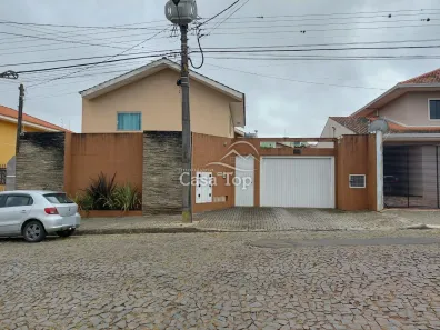 Sobrado com 3 Quartos à venda, 160m² no Uvaranas, Ponta Grossa