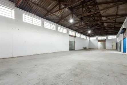 Galpão/Depósito/Armazém à venda, 400m² no Vila Guarani (Z Sul), São Paulo