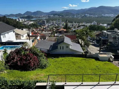 Lote/Terreno à venda, 527m² no Trindade, Florianópolis