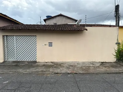 Casa com 6 Quartos à venda, 232m² no Parque Verde, Belém