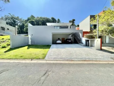Sobrado com 3 Quartos à venda, 269m² no Granja Viana, Cotia