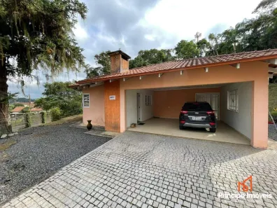 Casa com 3 Quartos à venda, 200m² no Floresta, Joinville