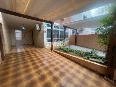 Sobrado com 5 Quartos para alugar, 219m² no Embaré, Santos