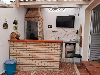 Casa com 2 Quartos à venda, 175m² no Vila São Vicente, São Paulo