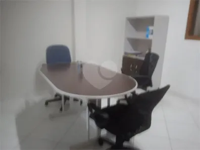 Sala Comercial para alugar, 130m² no Vila Thais, Atibaia