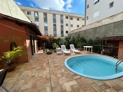 Casa com 4 Quartos à venda, 456m² no Coração Eucarístico, Belo Horizonte