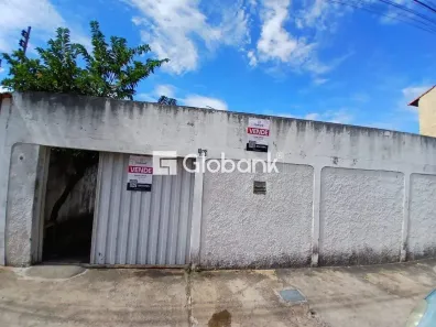 Casa com 3 Quartos à venda, 360m² no Major Prates, Montes Claros