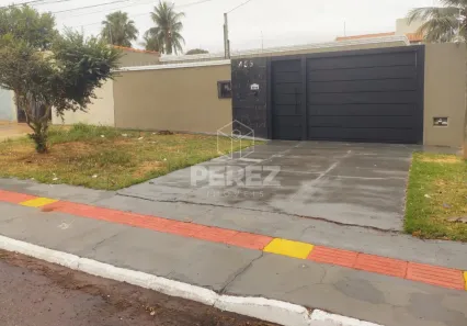 Casa com 3 Quartos à venda, 130m² no Vila Marcos Roberto, Campo Grande
