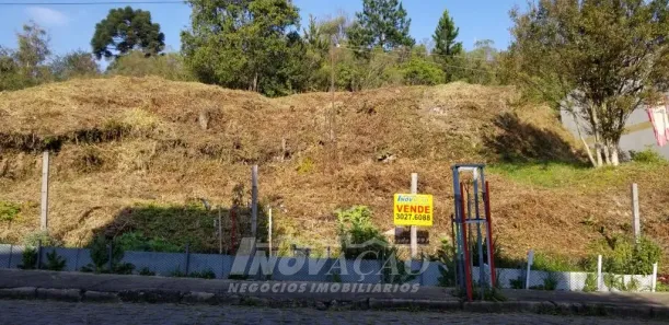 Lote/Terreno à venda, 749m² no Medianeira, Caxias do Sul