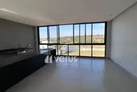 Casa de Condomínio com 3 Quartos para alugar, 182m² no Granja Marileusa, Uberlândia
