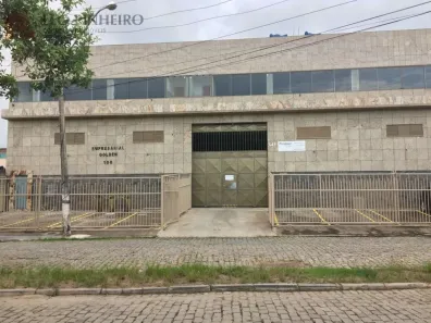Galpão/Depósito/Armazém para alugar, 300m² no Granja dos Cavaleiros, Macaé