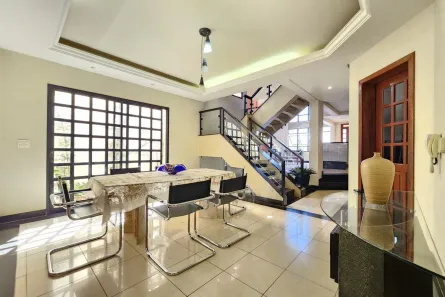 Casa com 5 Quartos à venda, 360m² no São Bernardo, Belo Horizonte