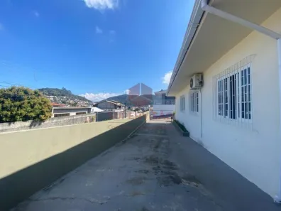 Casa com 3 Quartos à venda, 120m² no Serraria, São José