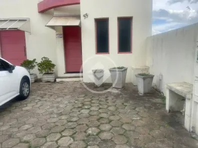 Casa com 5 Quartos para alugar, 300m² no Centro, Vinhedo