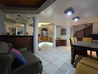 Casa com 4 Quartos à venda, 310m² no São Lucas, Belo Horizonte