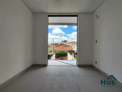 Casa com 2 Quartos à venda, 77m² no Copacabana, Belo Horizonte