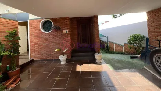 Casa com 4 Quartos para alugar, 265m² no Parque do Colégio, Jundiaí