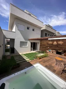 Casa de Condomínio com 3 Quartos à venda, 135m² no Sítios Santa Luzia, Aparecida de Goiânia