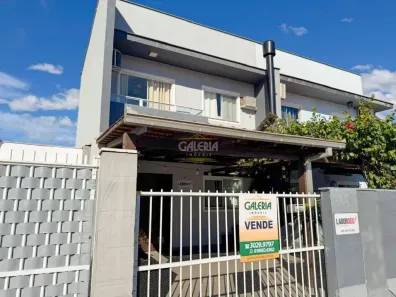 Sobrado com 2 Quartos à venda, 68m² no Vila Nova, Joinville