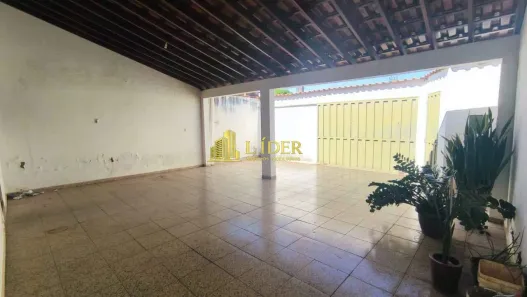 Casa com 5 Quartos à venda, 170m² no Presidente Roosevelt, Uberlândia
