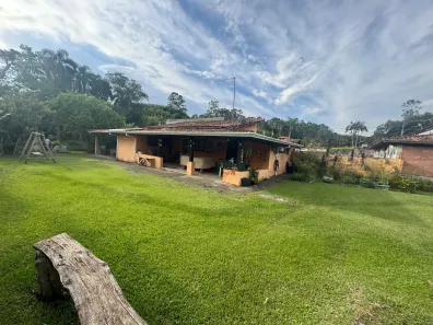 Fazenda/Sítio com 3 Quartos à venda, 1500m² no Pavão (Canguera), São Roque