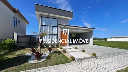 Casa de Condomínio com 3 Quartos à venda, 150m² no Ogiva, Cabo Frio