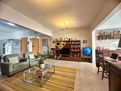 Casa com 3 Quartos à venda, 167m² no Embaré, Santos
