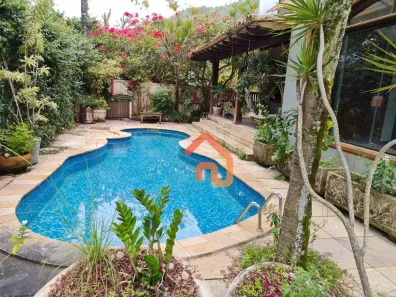 Casa com 8 Quartos à venda, 450m² no Itacoatiara, Niterói