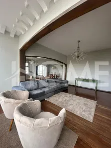 Apartamento com 3 Quartos para alugar, 198m² no Campina, Belém
