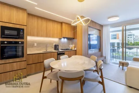 Apartamento com 3 Quartos à venda, 104m² no Jurerê, Florianópolis