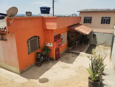 Casa com 3 Quartos à venda, 360m² no Califórnia, Belo Horizonte
