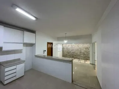 Prédio Comercial com 3 Quartos para alugar, 180m² no Brasil, Uberlândia