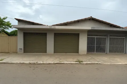 Casa com 2 Quartos à venda, 200m² no Setor Campinas, Goiânia