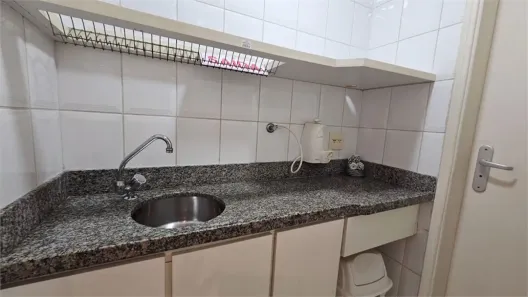 Sala Comercial à venda, 64m² no Vila Mathias, Santos