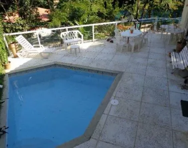 Casa de Condomínio com 4 Quartos à venda, 350m² no Piratininga, Niterói